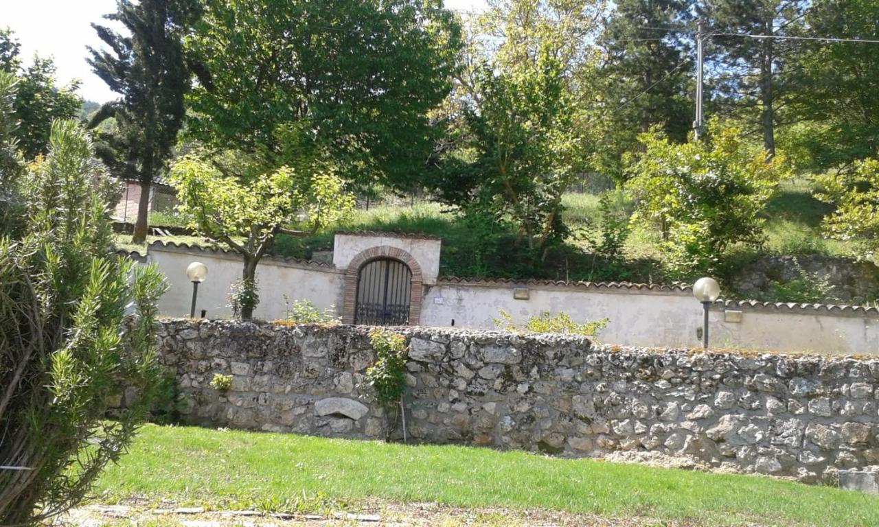 Villa Rosa Caporciano エクステリア 写真