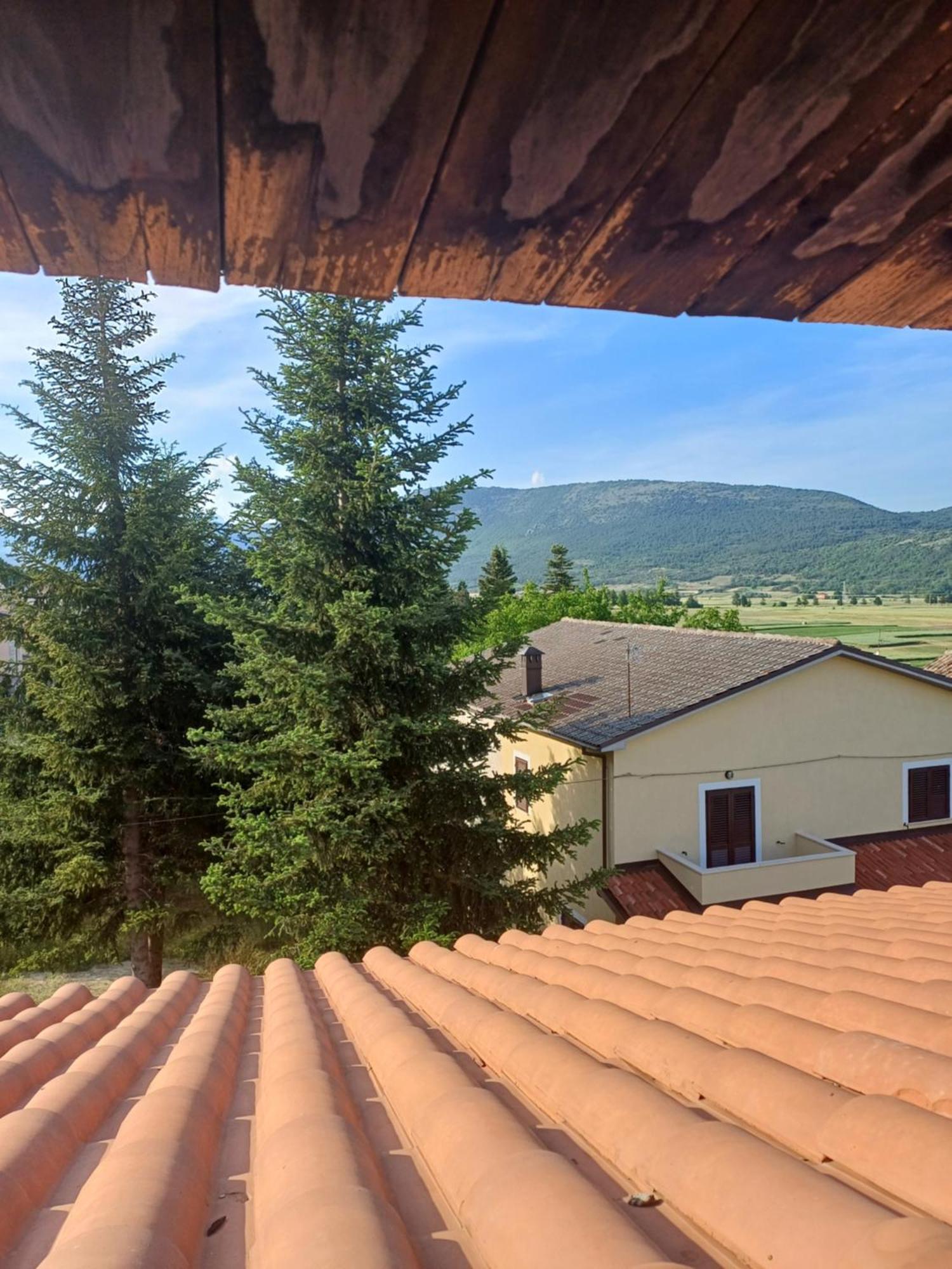 Villa Rosa Caporciano エクステリア 写真